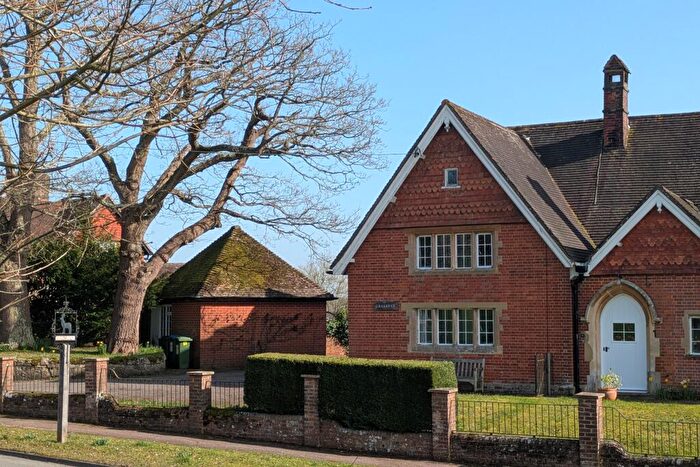 3 Bedroom House For Sale In School Hill, Warnham, RH12