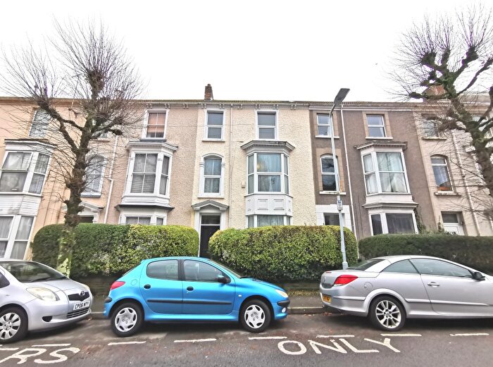1 Bedroom Flat To Rent In Eaton Crescent, Swansea, SA1