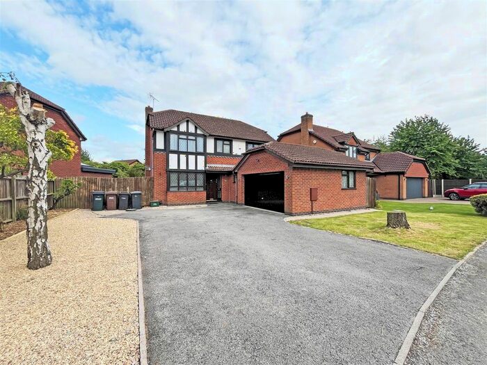 4 Bedroom Detached House To Rent In Crosslands Meadow, Colwick, Nottingham, NG4