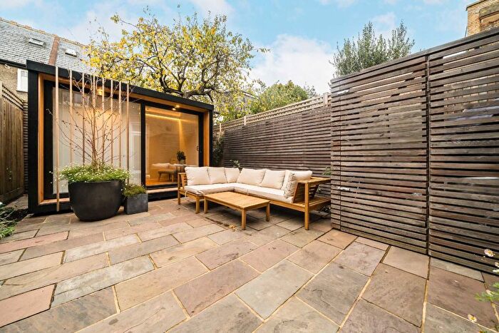 5 Bedroom Terraced House For Sale In Brudenell Road, London, SW17