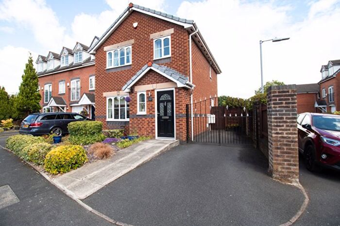 3 Bedroom Detached House To Rent In Shillingford Road, Farnworth, Bolton, BL4