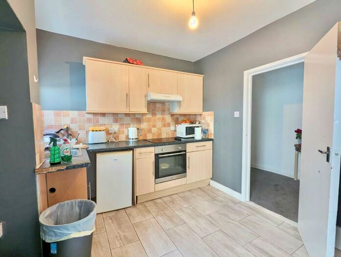 2 Bedroom Apartment To Rent In Osborne Road, Southsea, PO5