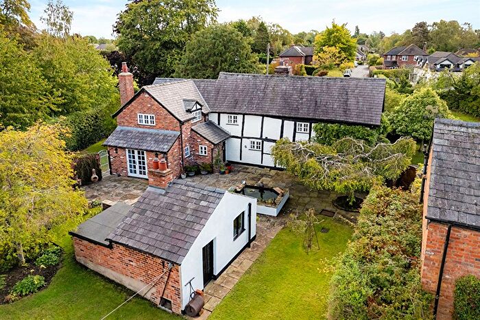 4 Bedroom Detached House For Sale In Trouthall Lane, Plumley, WA16