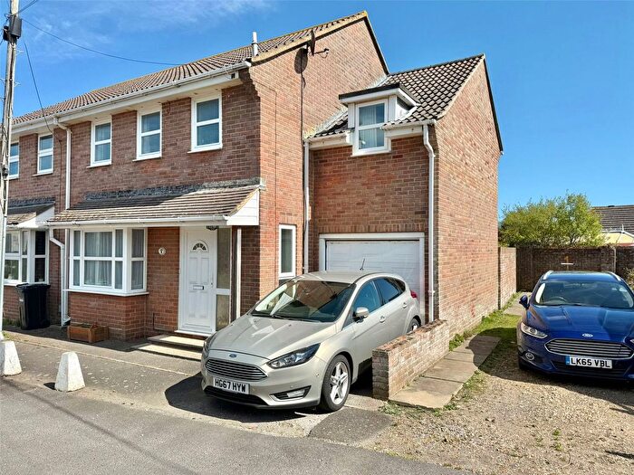 2 Bedroom Semi Detached House For Sale In Laundry Lane, Milford On Sea, Lymington, Hampshire, SO41