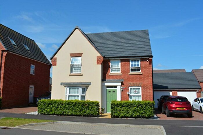 4 Bedroom Detached House To Rent In Olympic Crescent, Brooklands, Milton Keynes, MK10