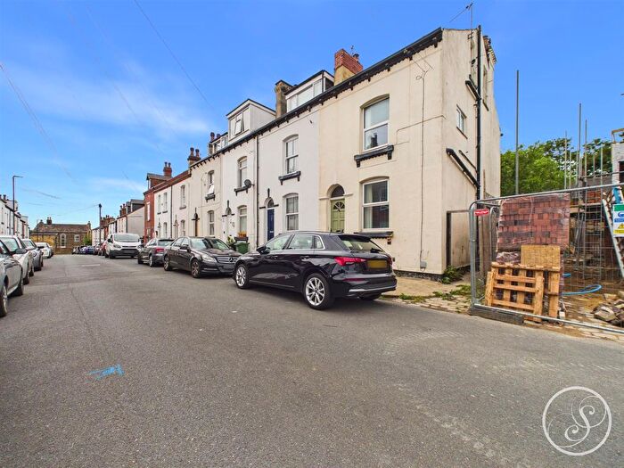 3 Bedroom End Terrace House For Sale In Victoria Street, Chapel Allerton, Leeds, LS7