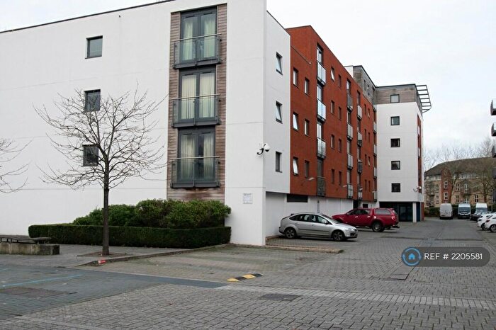 1 Bedroom Flat To Rent In Endeavour Court, Southampton, SO14