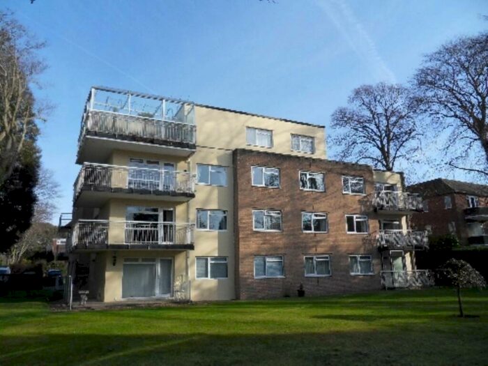 2 Bedroom Flat To Rent In Grosvenor Road, Westbourne, Bournemouth, BH4
