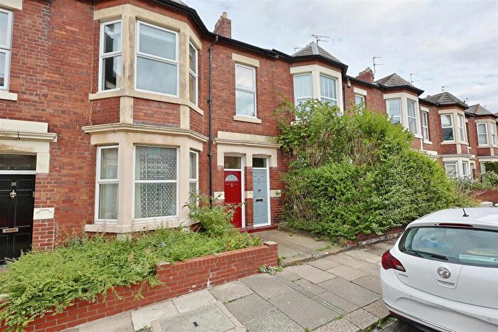 2 Bedroom Flat To Rent In Sandringham Road, South Gosforth, Newcastle Upon Tyne, NE3