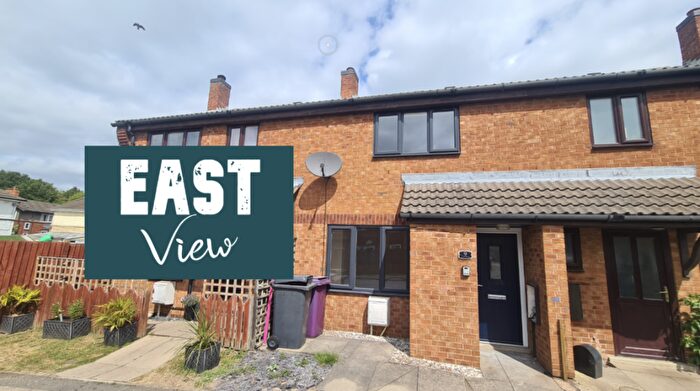 2 Bedroom Town House To Rent In East View, Whaley Thorns, Langwith, NG20