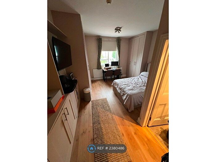 Studio To Rent In Regent St, Leamington Spa, CV32
