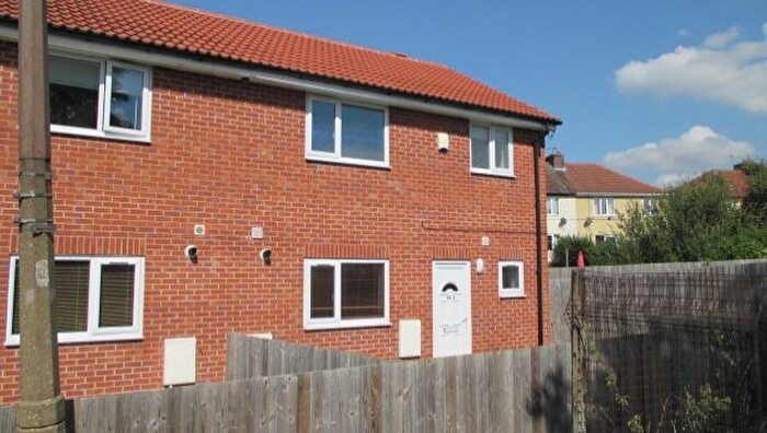 3 Bedroom Semi Detached House To Rent In C Knollbeck Avenue, Brampton, S73