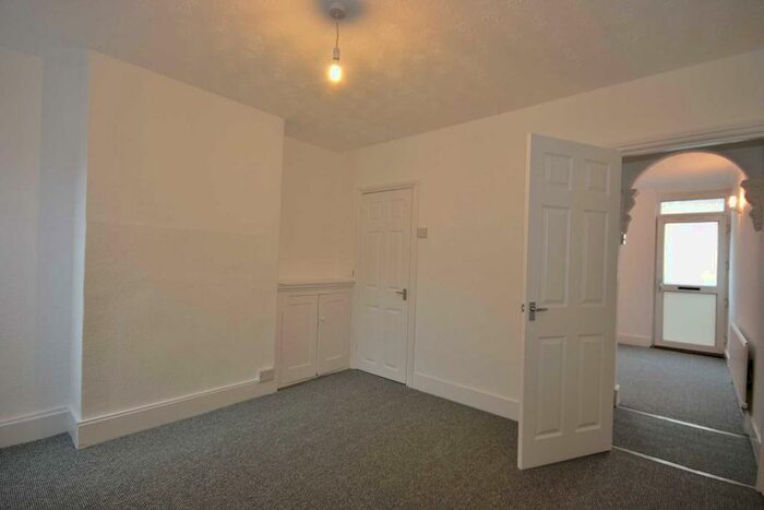 2 Bedroom Terraced House To Rent In Elgar Road, Reading, RG2