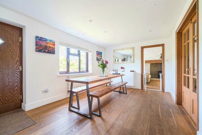 4 Bedroom Detached House For Sale In Martinstown, Dorchester, DT2