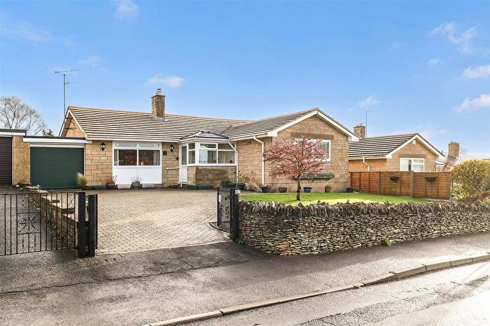 3 Bedroom Bungalow For Sale In Dr Browns Road, Minchinhampton, Stroud, GL6