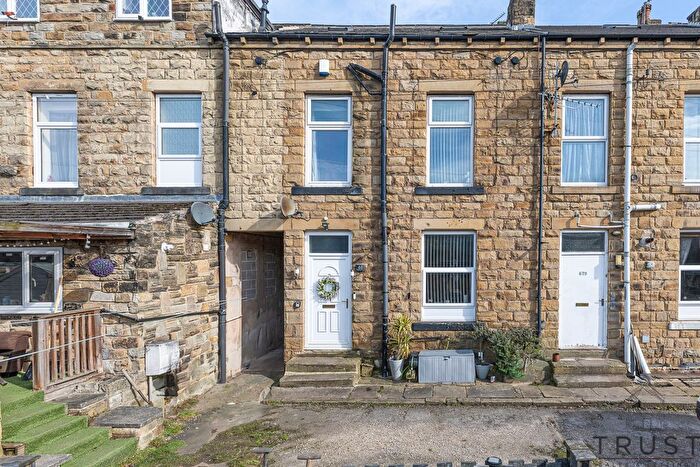 3 Bedroom Terraced House For Sale In Bradford Road, Birstall, Batley, WF17