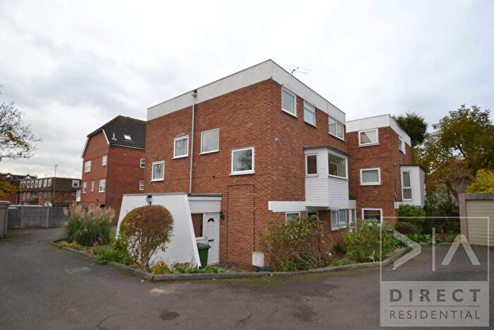 2 Bedroom Maisonette To Rent In East Street, Epsom, KT17
