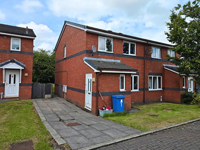 3 Bedroom Semi-Detached House For Sale In Canal Walk, Chorley, Lancashire, PR6