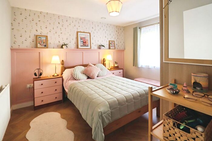 1 Bedroom Flat For Sale In Rhodfa Crughywel, St. Mellons, Cardiff, CF3