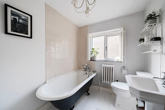 2 Bedroom Semi-Detached House For Sale In Middle Bourne Lane, Farnham, GU10