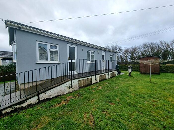 1 Bedroom Park Home For Sale In Tregadillett, Launceston, PL15