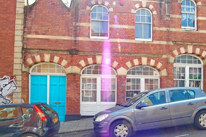 2 Bedroom Apartment To Rent In Hillgrove Street, Stokes Croft, Bristol, BS2