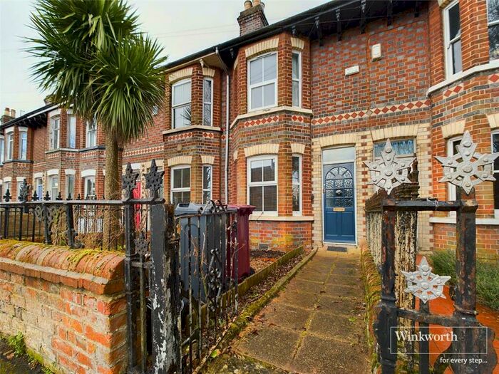 3 Bedroom Terraced House To Rent In Milman Road, Reading, Berkshire, RG2