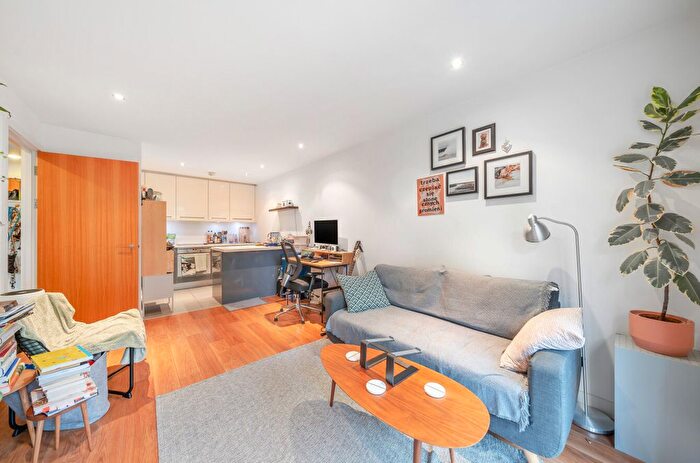 1 Bedroom Flat To Rent In Baquba Building, Connington Road, Lewisham, London, SE13