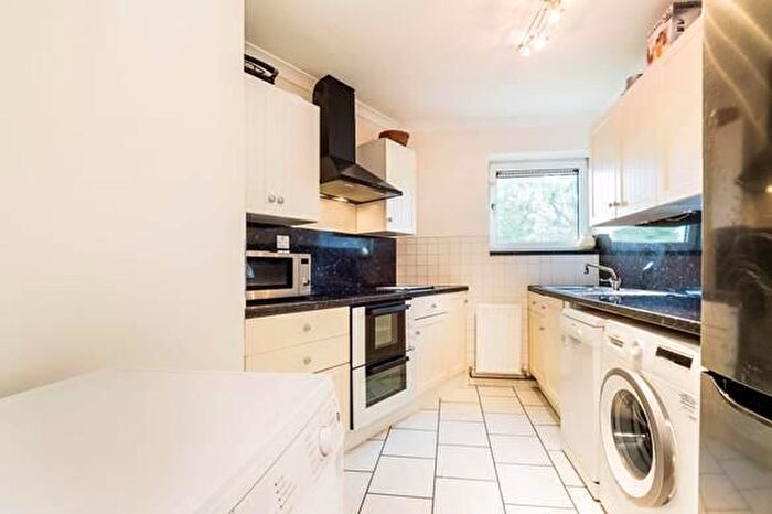 1 Bedroom Flat To Rent In Chingford, E4
