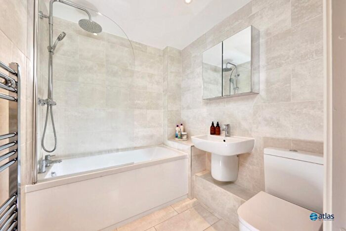 2 Bedroom Flat For Sale In Ellerman Road, Brunswick Dock, L3