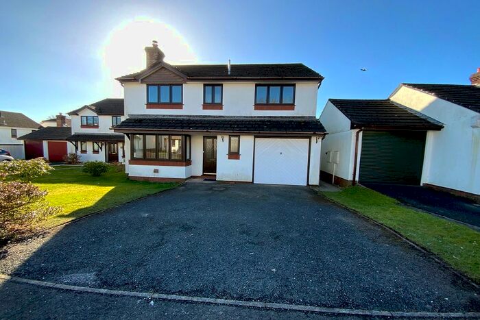 4 Bedroom Detached House To Rent In Tremayne Rise, Tavistock, PL19