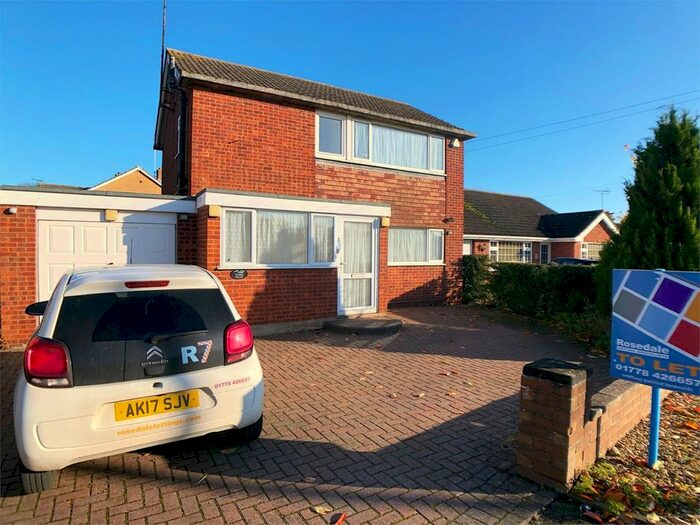 3 Bedroom Detached House To Rent In Westwood Drive, Bourne, PE10