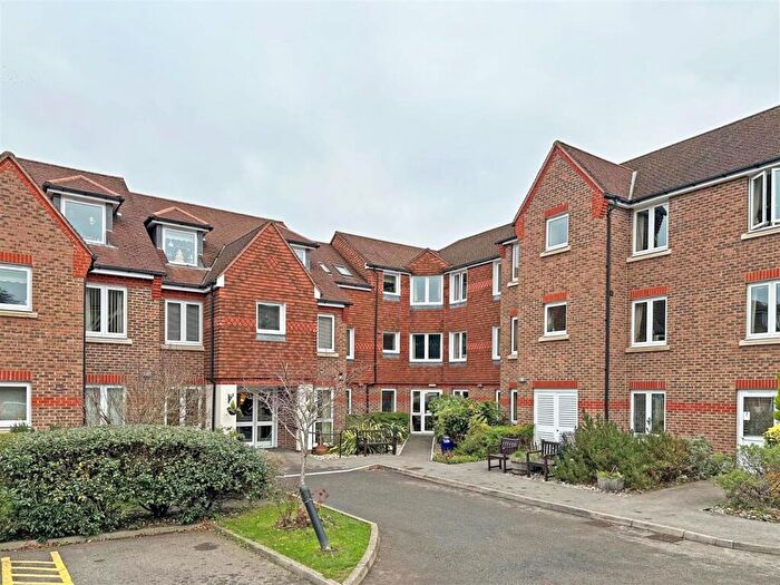 2 Bedroom Retirement Property For Sale In London Road, Redhill, RH1