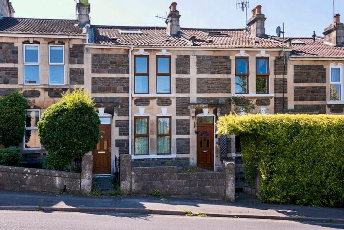 5 Bedroom Terraced House To Rent In Lymore Avenue, Bath, BA2