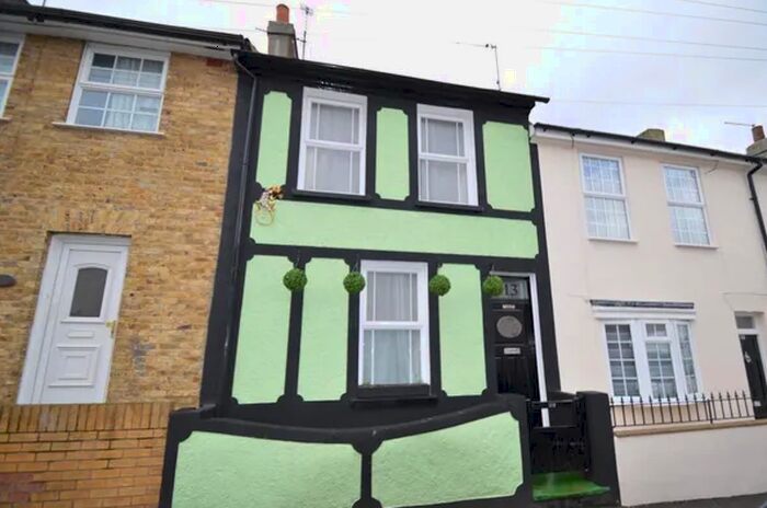 2 Bedroom Terraced House To Rent In Saxton Street, Gillingham, ME7