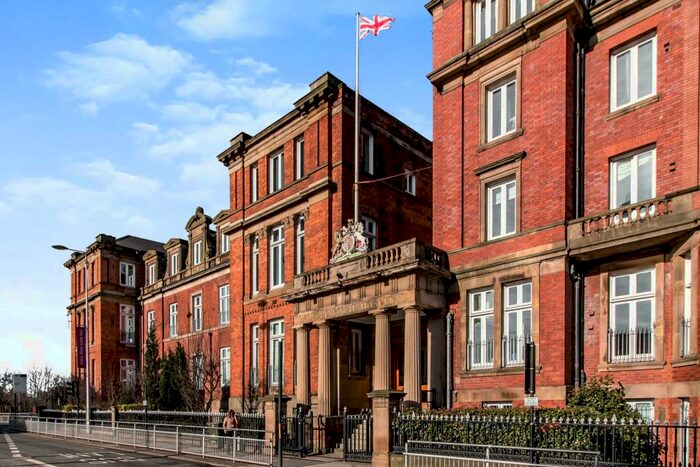 2 Bedroom Apartment To Rent In Wilton Place, Salford, Greater Manchester, M3