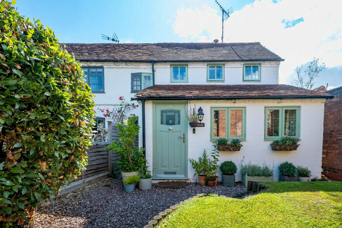 2 Bedroom Cottage For Sale In The Green, Snitterfield, Stratford-Upon-Avon, CV37