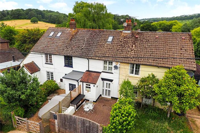2 Bedroom Terraced House For Sale In North Stroud Lane, Petersfield, Hampshire, GU32