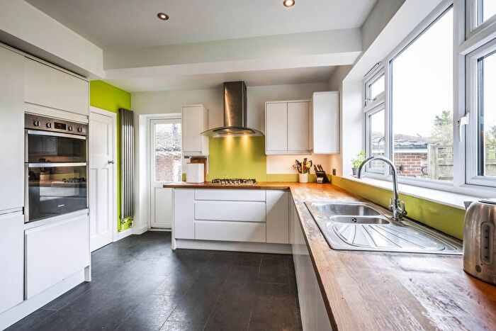 5 Bedroom Semi-detached House For Sale In Newlands Road, Tunbridge Wells (Close To Schools), TN4