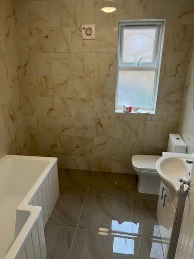 2 Bedroom Flat To Rent In Old Bedford Road, Luton, LU2