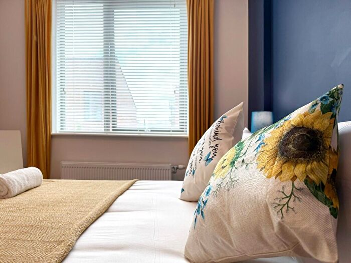 2 Bedroom Apartment To Rent In Hammersley Road, London, E16