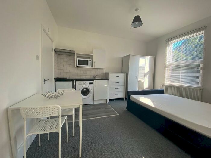 Studio To Rent In Lancaster Road, Finsbury Park, E4