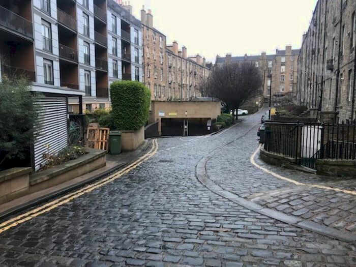 Garage / Parking To Rent In New Silvermills Car Park, Nw Cumberland Street Lane, Edinburgh, EH3