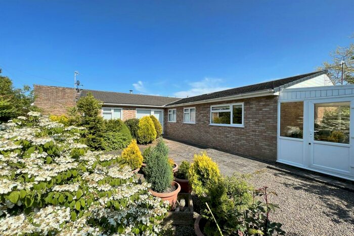 3 Bedroom Bungalow For Sale In Crossways, Peterchurch, Hereford, HR2