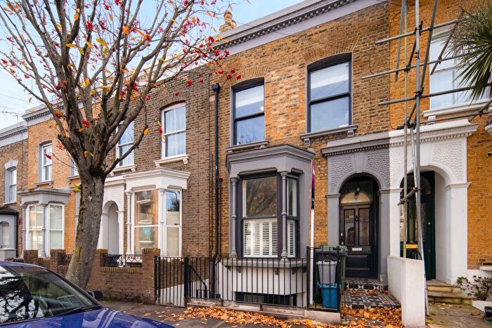 2 Bedroom Flat For Sale In Glenarm Road, London, E5