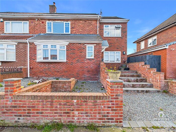 4 Bedroom Semi-Detached House For Sale In Hill View Road, Sunderland, Tyne And Wear, SR2