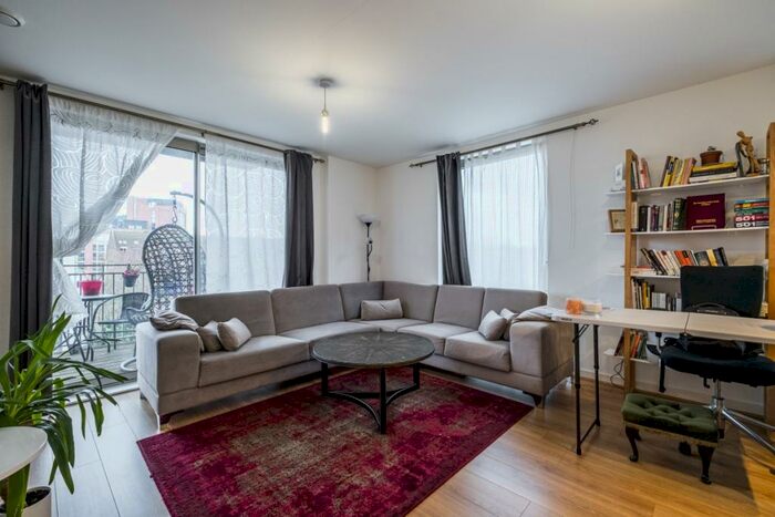 1 Bedroom Apartment To Rent In Coster Avenue London, N4