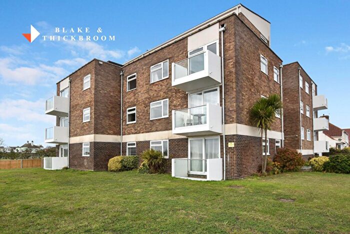2 Bedroom Flat For Sale In Lyndhaven Court, Lyndhurst Road, Holland On Sea, CO15
