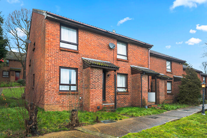 1 Bedroom Terraced House To Rent In Ardent Close, London, SE25