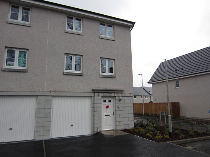 3 Bedroom Detached House To Rent In Berryden Park, Aberdeen, AB25